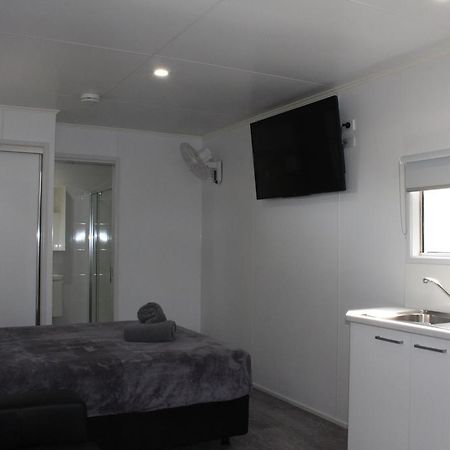 Huntsville Caravan Park Maryborough Room photo