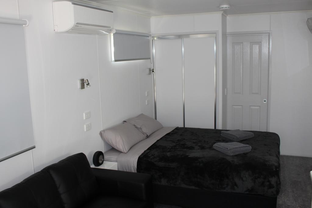 Huntsville Caravan Park Maryborough Room photo